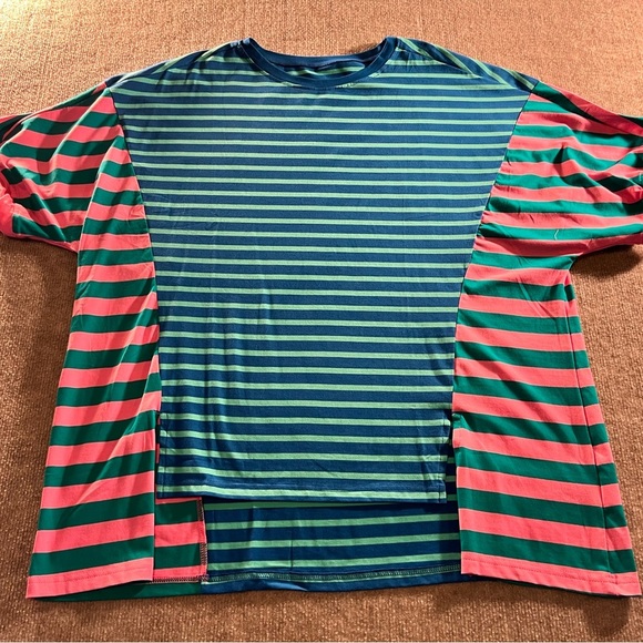 NWOT Amazon Oversized Multicolor Striped Women's Tee - Picture 1 of 3